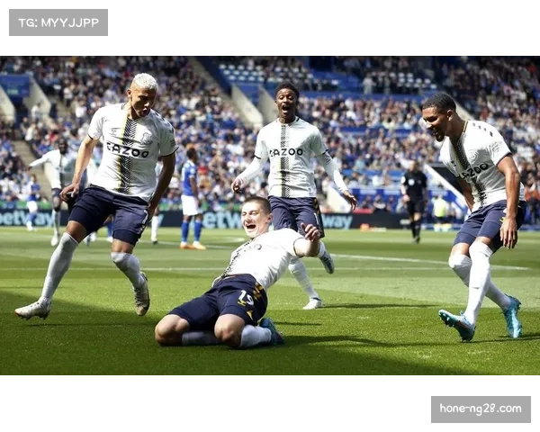 战报:莱斯特城3-2埃弗顿,进球时间分布图显示三粒进球均来自转换进攻